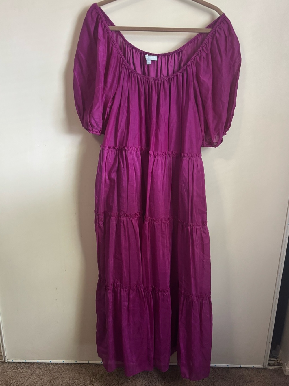 Women's Magenta Puff-Sleeve Tiered Maxi Dress